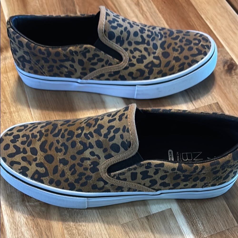 NOBO Sneakers in Trendy Design